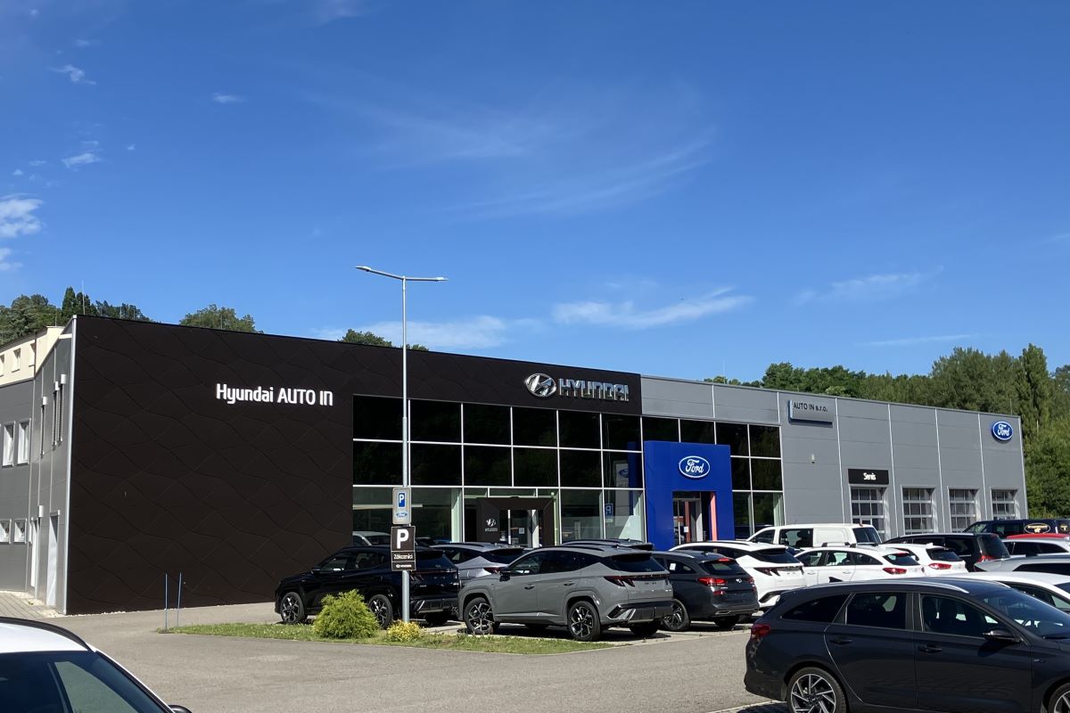 Ford a Hyndai, Benešov.